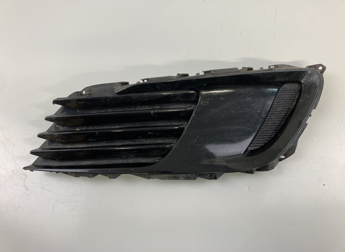 TOYOTA 5203002230 5203002220 5203002120 8148102590 8148102570 Front Bumper Grille Right TOYOTA AURIS (E18) 2012-2018