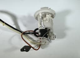 MERCEDES-BENZ A2044700394 Fuel delivery pump MERCEDES-BENZ E-CLASS (W212) (2009-2016) — thumbnail 3