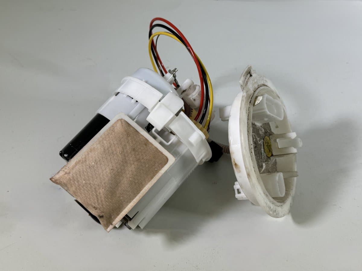 AUDI 8W0919087L Fuel delivery pump AUDI A4 (8W, B9) (2015-)