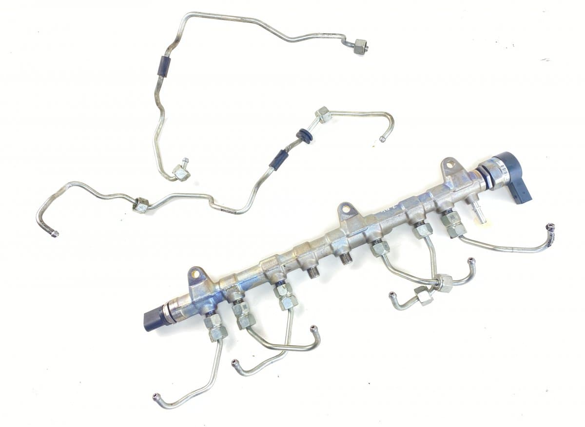 BMW 0445216051 0281006394 Fuel Distributor / fuel rail BMW 5 (G30, G31) (2016-2024)