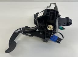 OPEL 465033911R 93459472 81007095 81007095C Clutch Pedal OPEL VIVARO B (2014-2018) — thumbnail 1