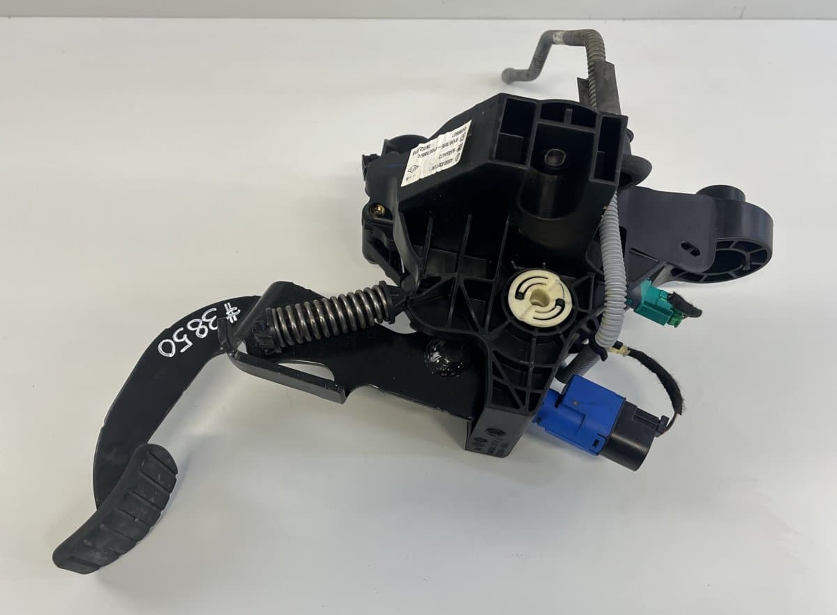 465033911R 93459472 81007095 81007095C Clutch Pedal OPEL VIVARO B (2014-2018)