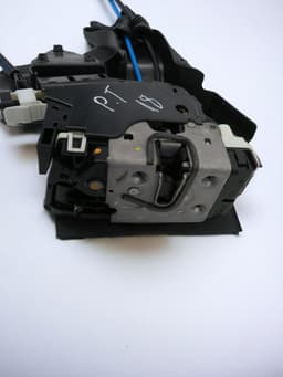 MERCEDES-BENZ A2047303635 A0997300635 Door Lock Rear Right MERCEDES-BENZ C-CLASS (W204) (2007-2013) — thumbnail 3