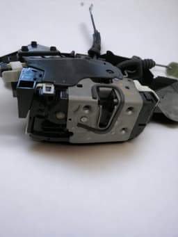 MERCEDES-BENZ A2047203635 A0997200635 Door Lock Front Right MERCEDES-BENZ C-CLASS (W204) (2007-2013) — thumbnail 3