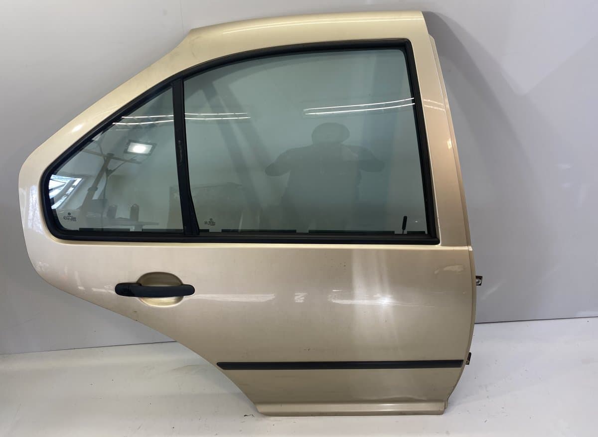 Door Rear Right VW BORA (1J2/1J6) (1998-2005)