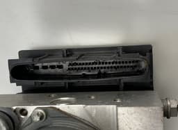 LAND ROVER ABS hydraulic unit / pump LAND ROVER RANGE ROVER III (LM) (2002-2012) — thumbnail 3