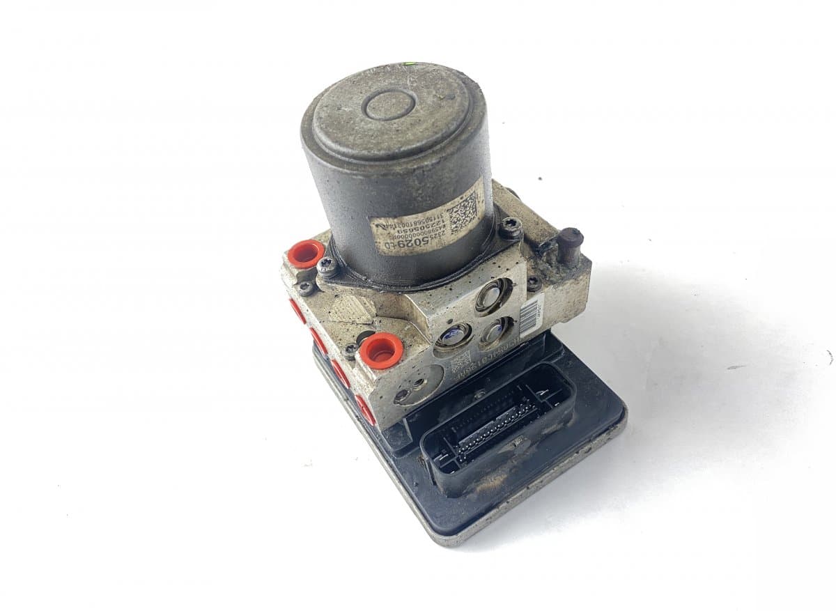 CADILLAC 84778360 ABS hydraulic unit / pump CADILLAC ESCALADE (2014-)