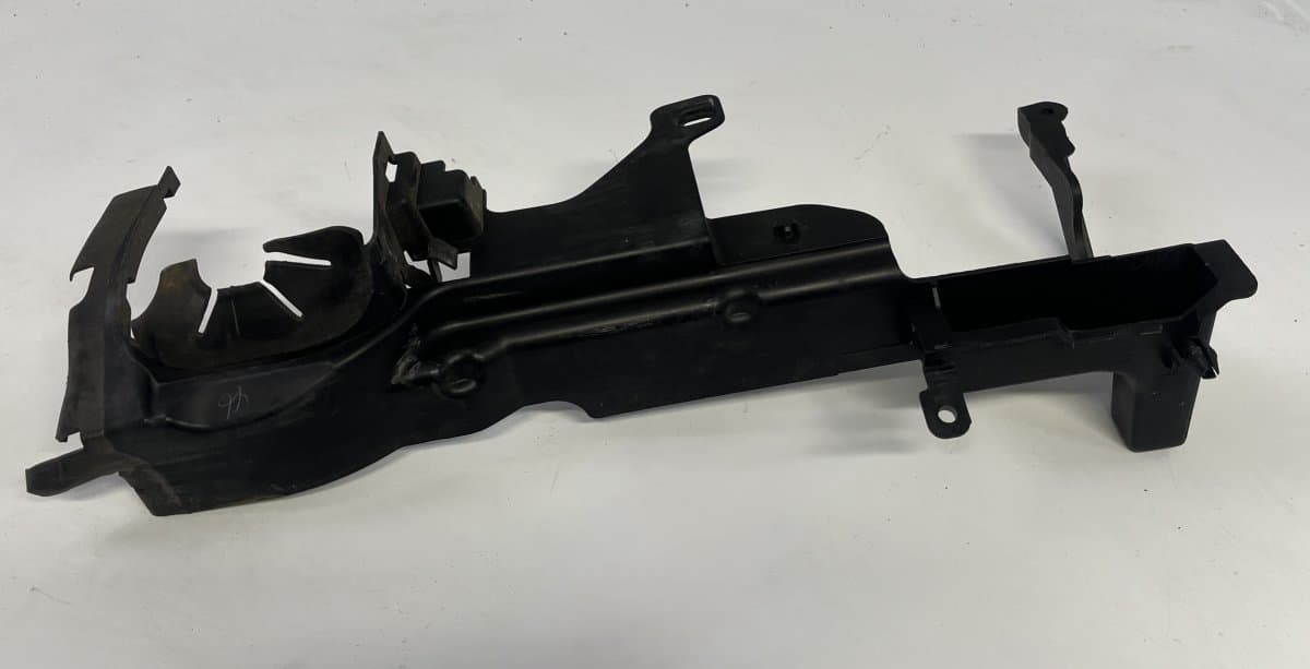 VOLVO 31425067 Air duct front left VOLVO XC60 I (2008-2017)