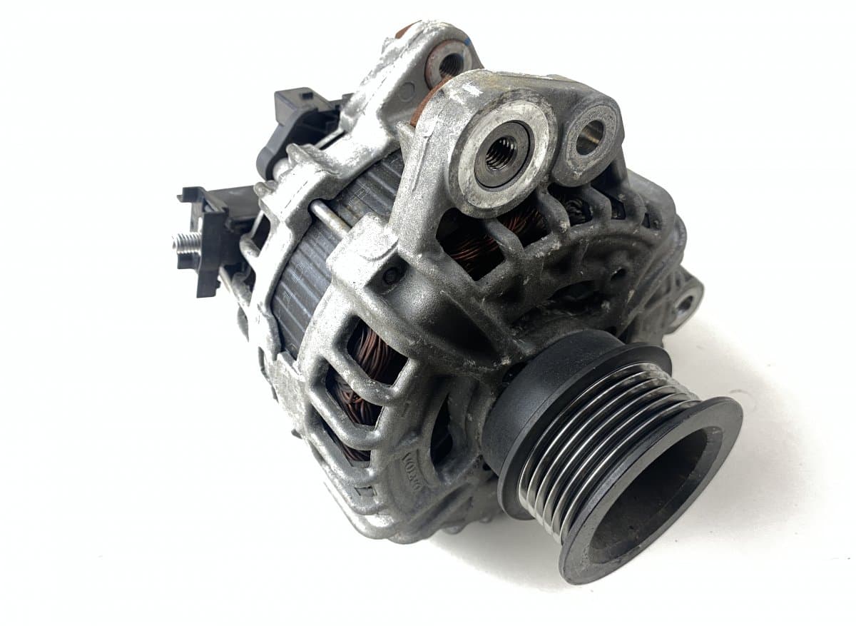 0125812009 Alternator VOLVO V40 (2012-2019)