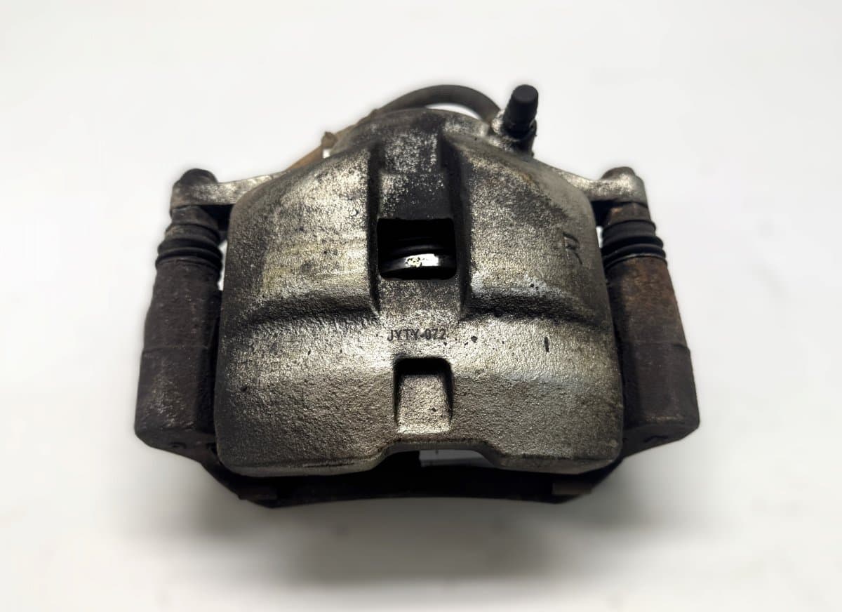 TOYOTA 4773026132 Brake caliper Front right TOYOTA HIACE / GRANVIA (XH10, XH20) (1995-2004)