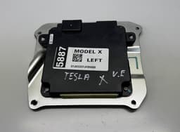 TESLA 103722200E Door control unit front left TESLA MODEL X (5YJX) (2013-) — thumbnail 1