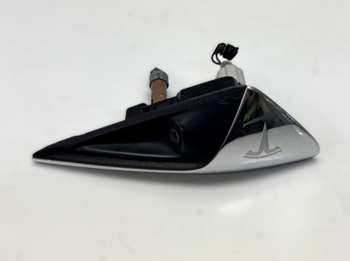 112510600B Side camera, left TESLA MODEL X (5YJX) (2013-)
