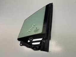 TESLA 105520500D Door quarter Window glass Front left TESLA MODEL X (5YJX) (2013-) — thumbnail 1