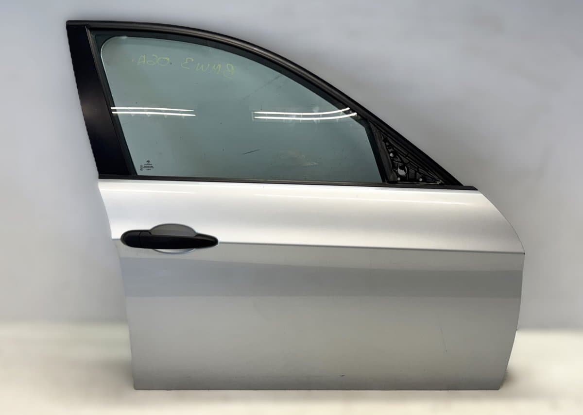 BMW 41007203644 Door Front Right BMW 3 (E90, E91, E92, E93) (2005-2011)