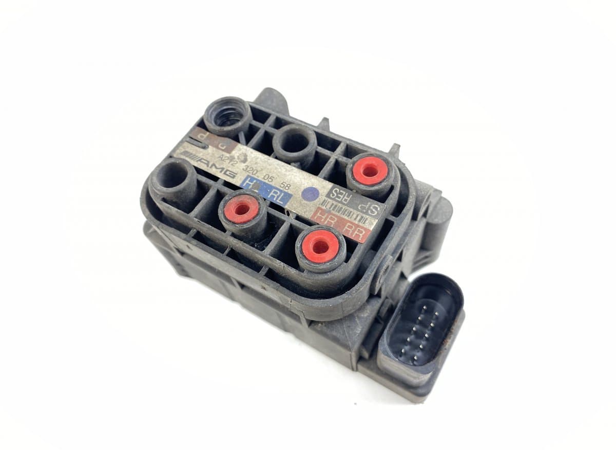 MERCEDES-BENZ A2123200000 Air suspension valve block MERCEDES-BENZ E-CLASS (W212) (2009-2016)