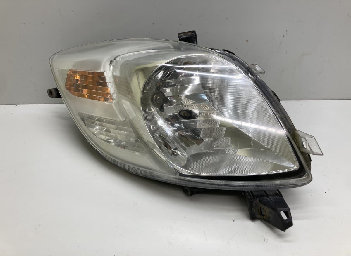 TOYOTA 811500D120 Headlight right TOYOTA YARIS II (XP90) (2005-2013)