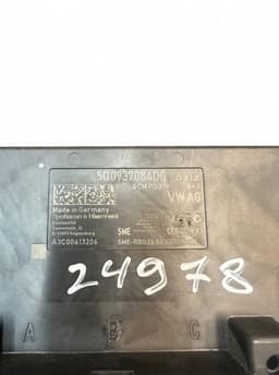 VW 5Q0937084DG 5Q0937084DH Comfort Module (CCM) VW CRAFTER II (SY) (2016-) — thumbnail 4