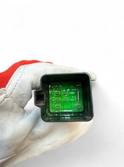 VW 04L907281B Diesel Glow Plug Relay VW CRAFTER II (SY) (2016-) — thumbnail 3