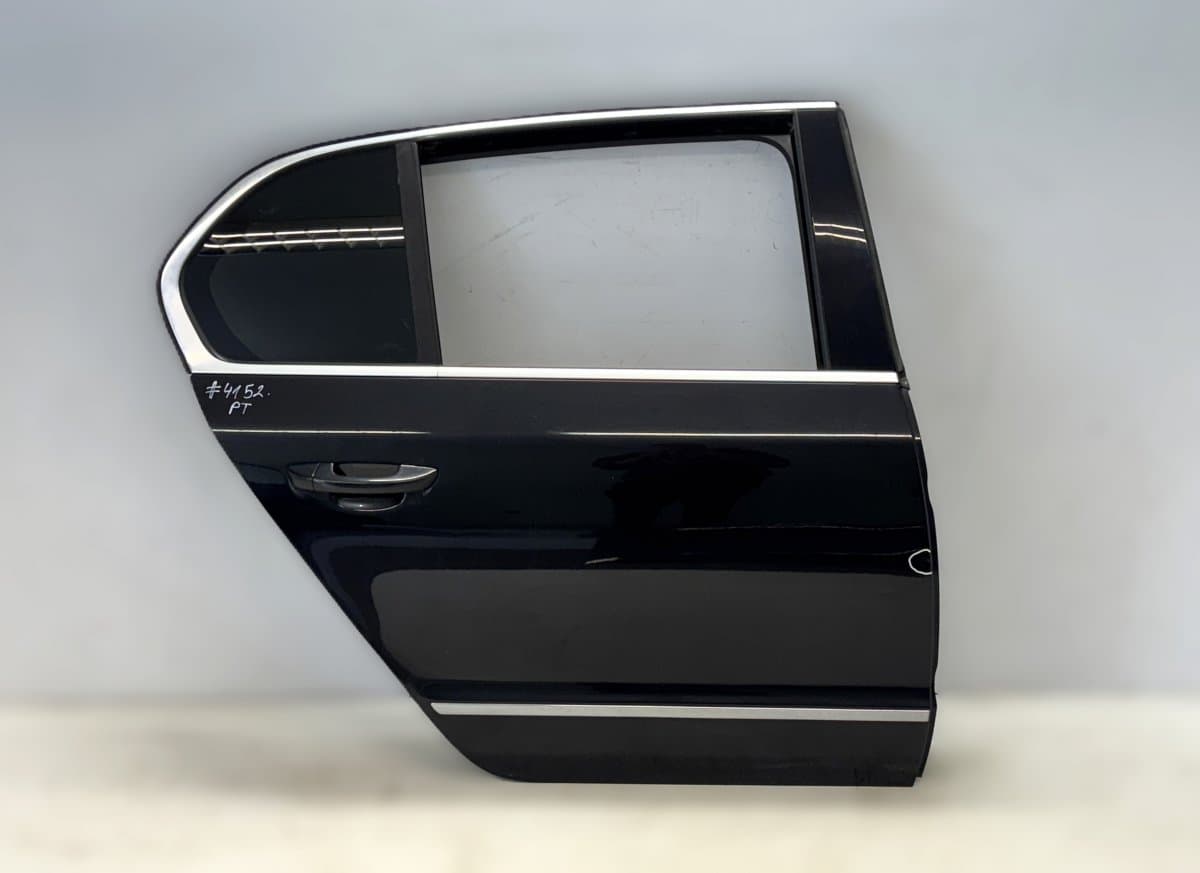 SKODA 3T5833056 Door Rear Right SKODA SUPERB II (3T4, 3T5) (2008-2015)