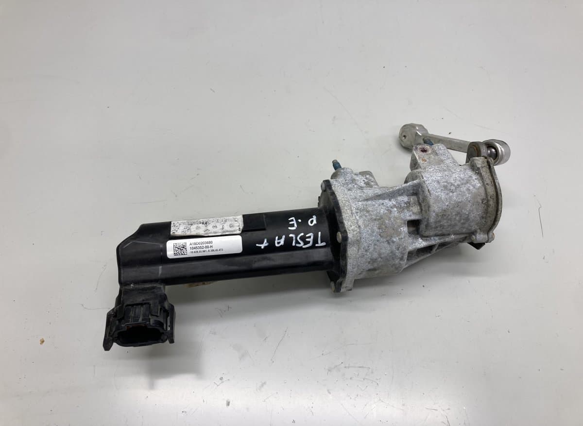 104535200H Door locks, other TESLA MODEL X (5YJX) (2013-)