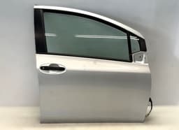 TOYOTA 670010D170 Door Front Right TOYOTA YARIS II (XP90) (2005-2013) — thumbnail 1