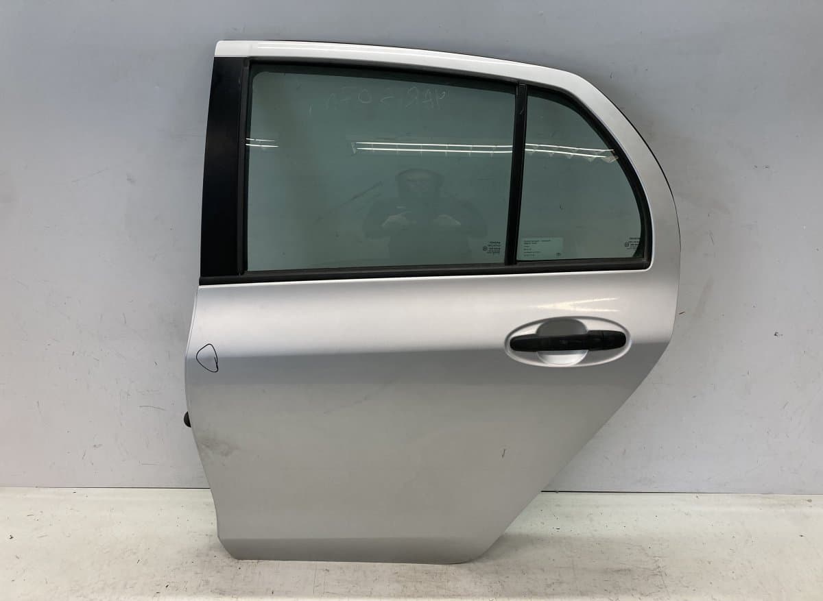 TOYOTA 670040D110 Door Rear Left TOYOTA YARIS II (XP90) (2005-2013)