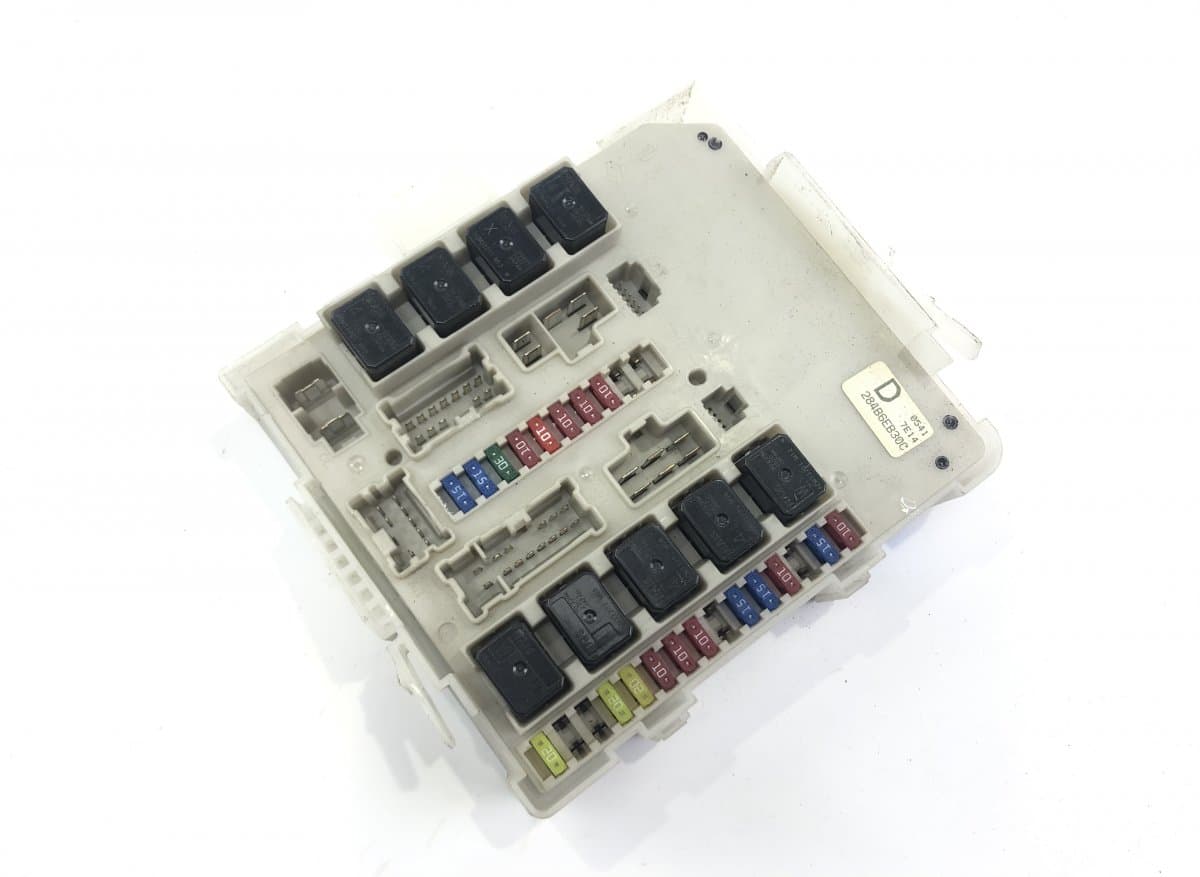 NISSAN 06736F05 Fuse box NISSAN NAVARA II / NP300 (D40) (2004-2021)