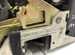 MERCEDES-BENZ A2307200735 Door Lock Front Left MERCEDES-BENZ SL-CLASS (R230) (2001-2012) — thumbnail 3