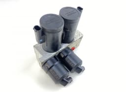 MERCEDES-BENZ A2203200358 A2203201258 Air suspension valve block MERCEDES-BENZ SL-CLASS (R230) (2001-2012) — thumbnail 1