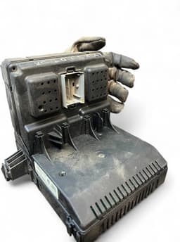 VOLVO 30728542 Fuse box VOLVO V70 II / XC70 I (P80) (2000-2007) — thumbnail 6