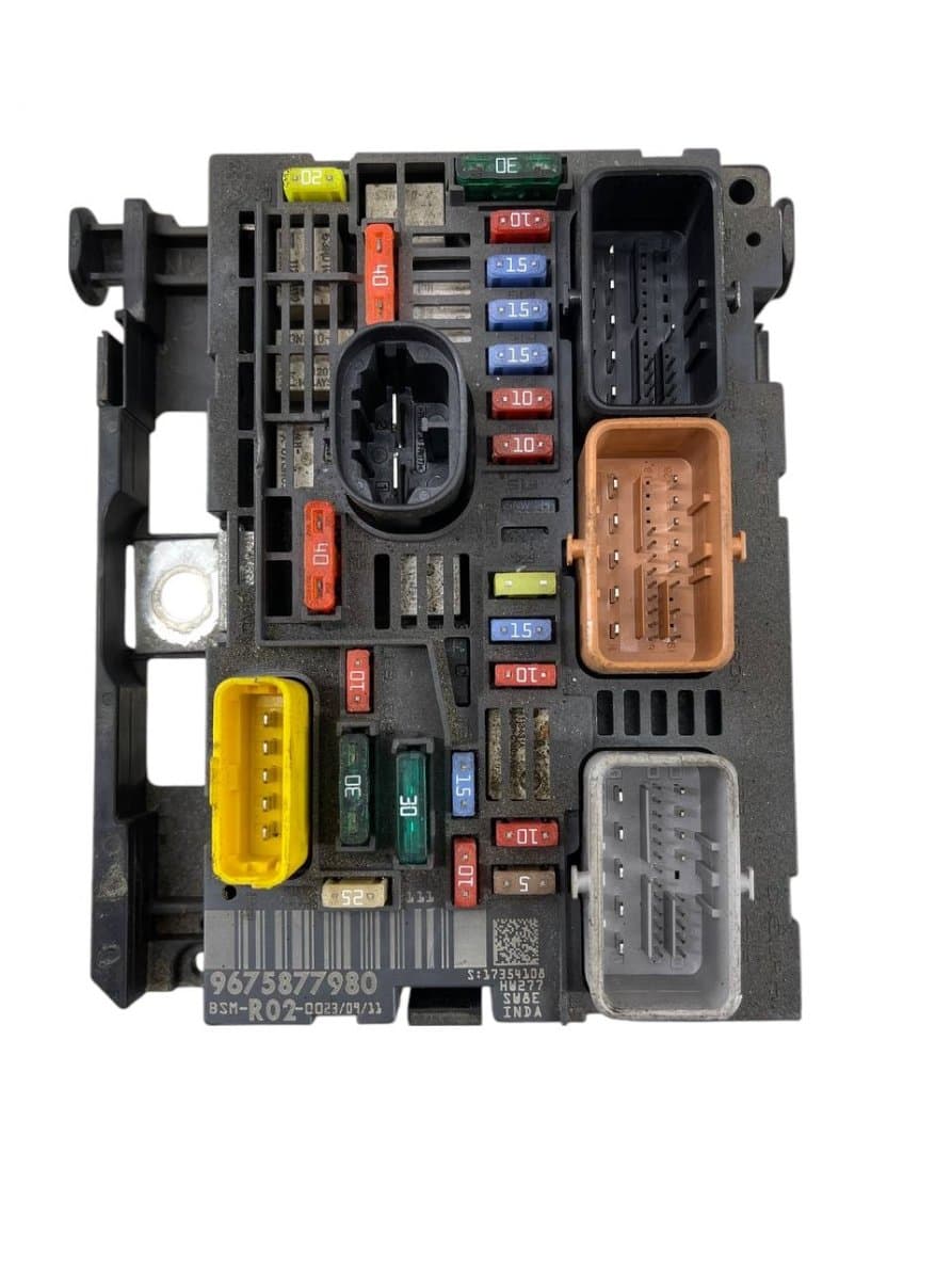 9675877980 Fuse box PEUGEOT 5008 I (T87) (2009-2016)