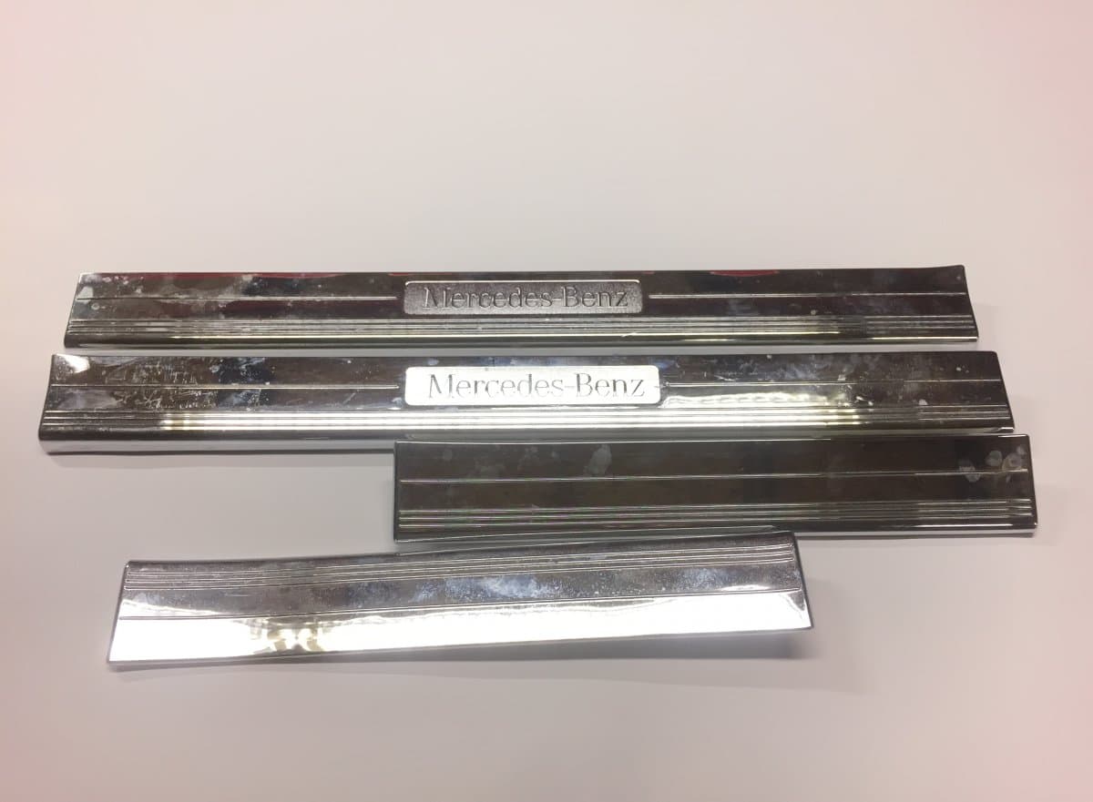 MERCEDES-BENZ A2196800135 Scuff Plate Front Left MERCEDES-BENZ CLS (C219) (2004-2010)