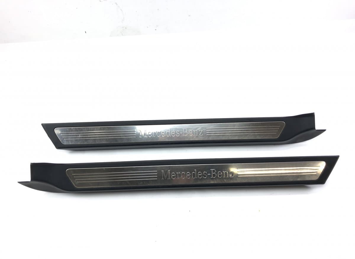 MERCEDES-BENZ A2076800135 A2076800235 Scuff Plate Front Left MERCEDES-BENZ E-CLASS Coupe (C207) (2009-2016)