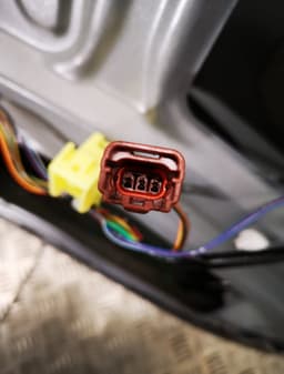 SUBARU Door Front Right SUBARU LEGACY IV / Outback (2003-2009) — thumbnail 9