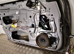 SUBARU Door Front Left SUBARU LEGACY IV / Outback (2003-2009) — thumbnail 5
