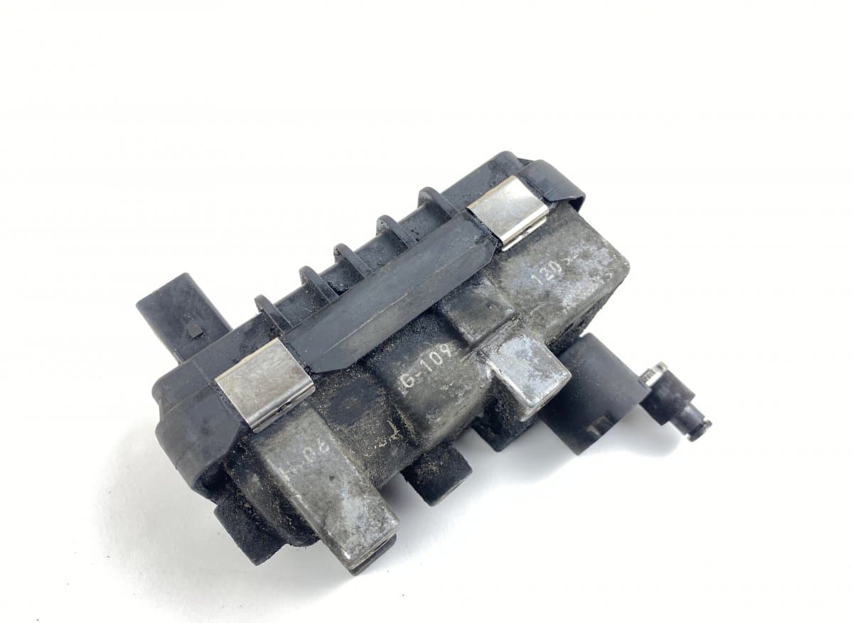 MERCEDES-BENZ G109 G187 G61 Turbocharger control valve / actuator MERCEDES-BENZ S-CLASS (W220) (1998-2005)