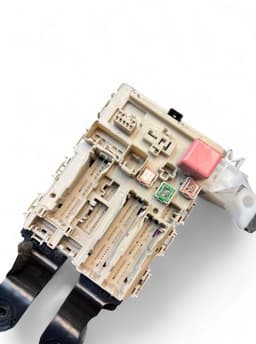 TOYOTA 8273005J70 480216J25 Fuse box TOYOTA AVENSIS (T270) (2009-2018) — thumbnail 7