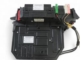 MERCEDES-BENZ A2215406350 A2215408201 A2215458432 Fuse box MERCEDES-BENZ S-CLASS Coupe (C216) (2006-2013) — thumbnail 2
