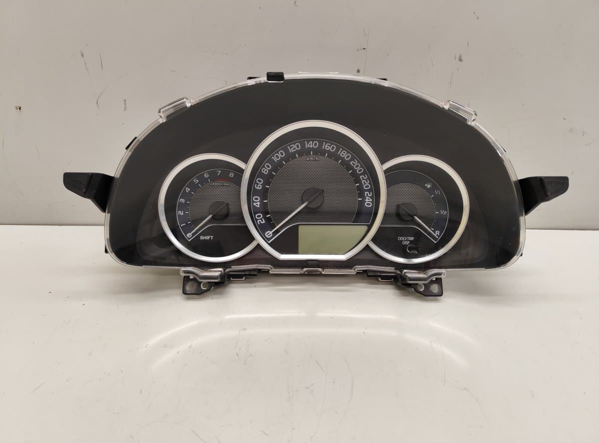 838000ZU20 Instrument Cluster TOYOTA AURIS (E18) 2012-2018