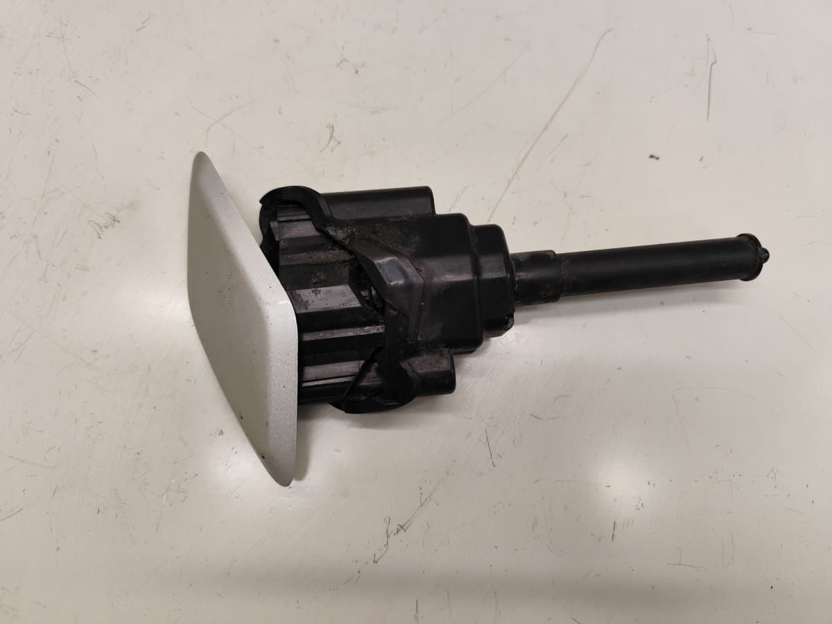 8520802130 8539402081 Headlight Washer Nozzle Left TOYOTA AURIS (E18) 2012-2018