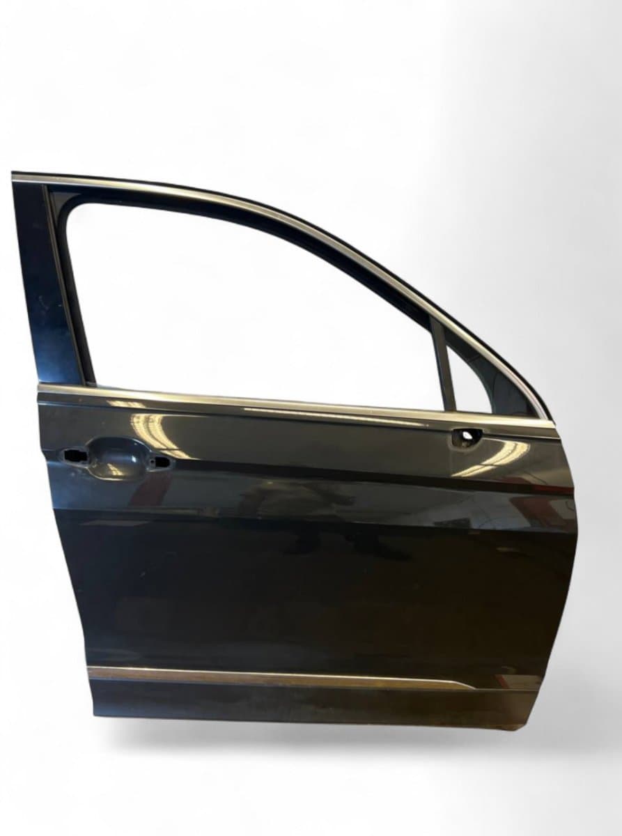 5NA831056N Door Front Right VW TIGUAN II (AD, BW) (2016-2024)