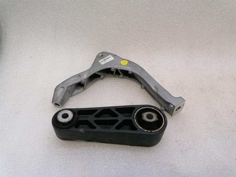 PORSCHE Porsche Panamera 971 Engine Mount 971199331 Engine Holder 971199352D