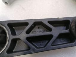 PORSCHE Porsche Panamera 971 Engine Mount 971199331 Engine Holder 971199352D — thumbnail 3
