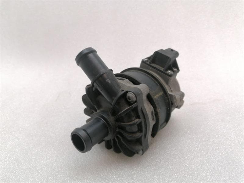 PORSCHE Porsche Panamera 971 Additional Cooling Pump 80A965567 Coolant Pump Pump