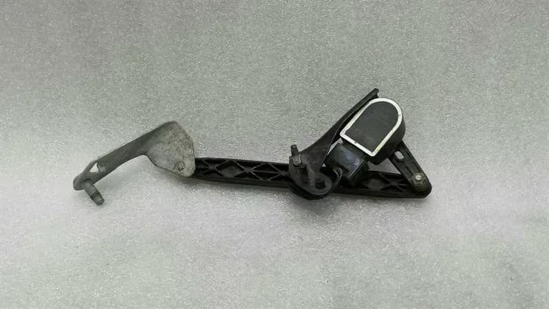 Mercedes S W222 Rear Right Headlight Level Sensor A22290503 Level Control