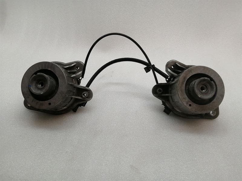 MERCEDES-BENZ Mercedes S-Class W222 Engine Mount Set A2222408100 Engine Holder Set