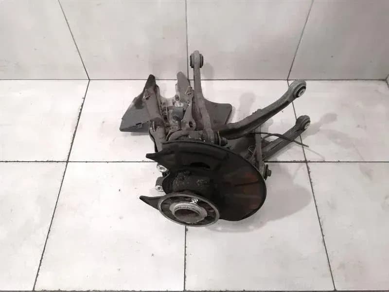 Mercedes S-class W222 Right Rear Hub A2223501041 Wheel Bearing Housing Rear Right