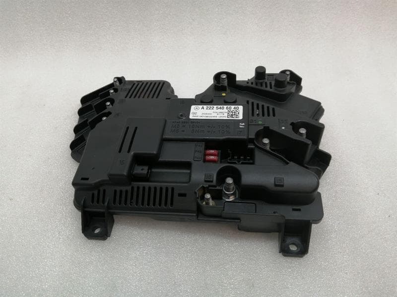 MERCEDES-BENZ Mercedes S-Class W222 Fuse Box A2225406040 Fuse Box