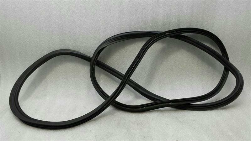 PORSCHE Porsche Cayenne 958 Boat Seal 7P5827705G Tailgate Seal