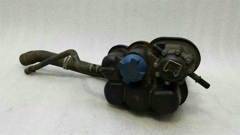 Porsche Cayman 987 expansion tank 98710604703 expansion tank coolant